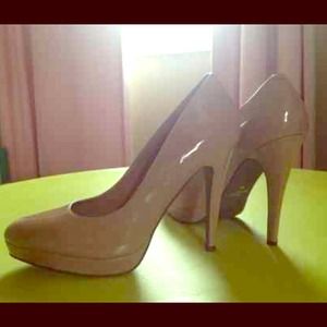 Nude patent Aldo's heels
