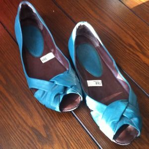 Teal peep toe flats