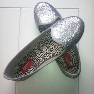 🎀REDUCED🎀 BRAND NEW NEVER WORN SPARKLE FLATS