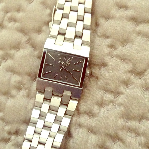 NIXON women's stainless PLAYER