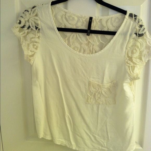Cute ivory blouse.