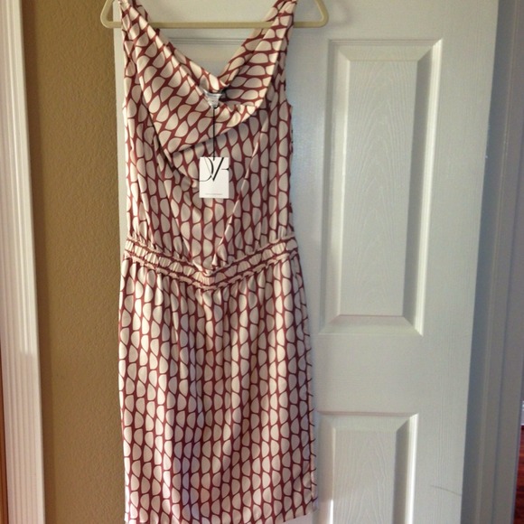 Beautiful Diane Von Furstenberg silk dress.