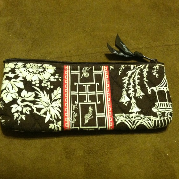 **SOLD** Vera Bradley small makeup bag