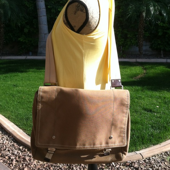 Coach Handbags - 💛 LIKE NEW COACH MESSENGER or DIAPER BAG💛