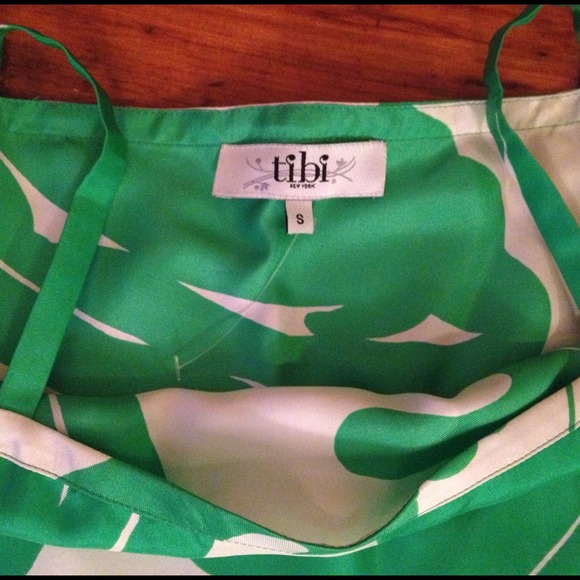 *NWOT* Tibi silk green & white T dress - Picture 3 of 4