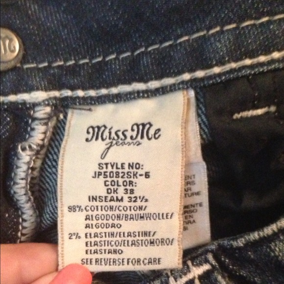 Authentic Miss Me Jeans - Picture 2 of 3