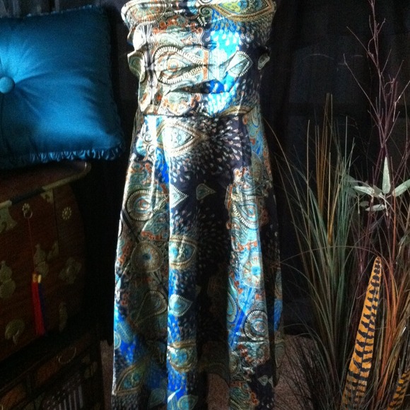 Multi-Color Dress👒SOLD - Picture 2 of 2