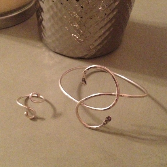 ! Reduced ! Handmaid stirling silver