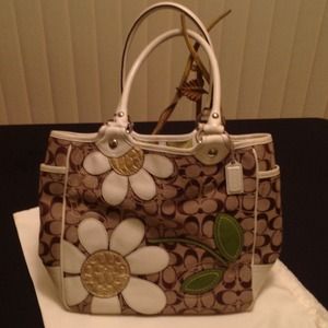 Authentic Coach Bleecker Floral Appliqué Tote