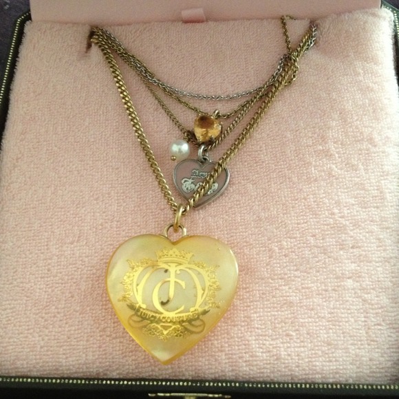 Juicy couture necklace💛