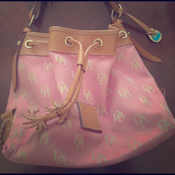 Dooney & Bourke shoulder bag.