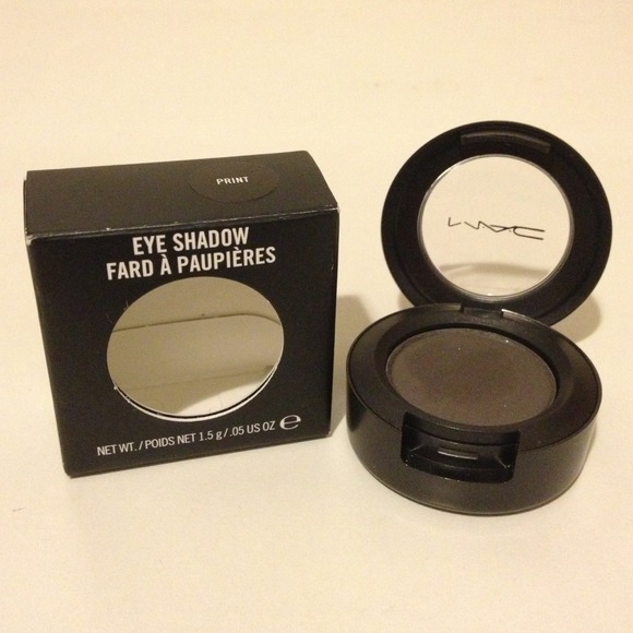 **SOLD** Mac eyeshadow in Print