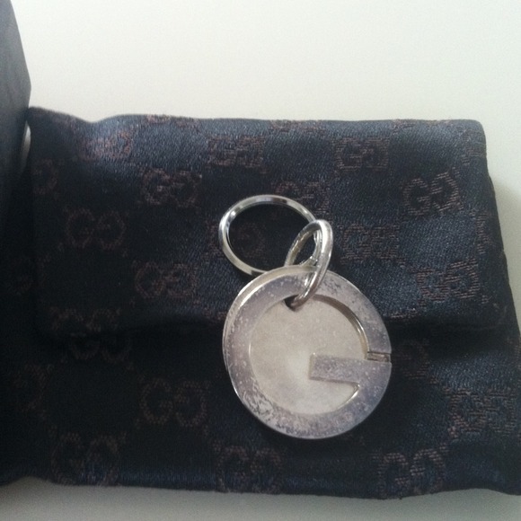 100% authentic Gucci dog tag