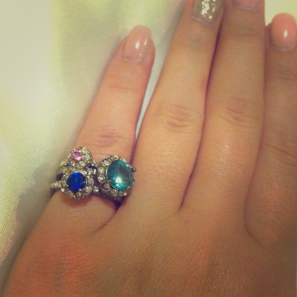 Gold rings (set of 3)