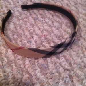 Burberry headband