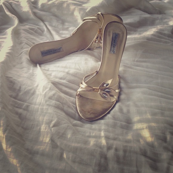 Perfect Gold slippers 👼