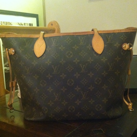 Auth LV Neverful MM.