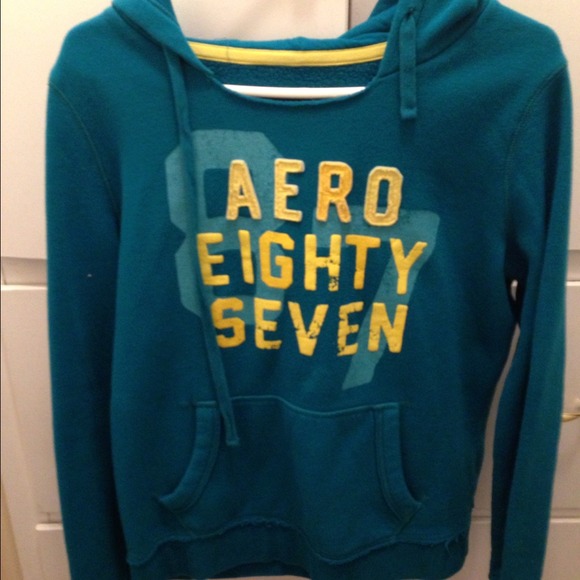 Sold! Aeropostale sweatshirt size XL barely worn!!