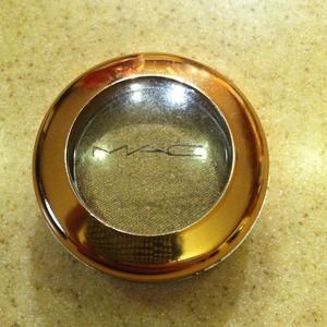 SOLD - MAC Eyeshadow in Olive Groove