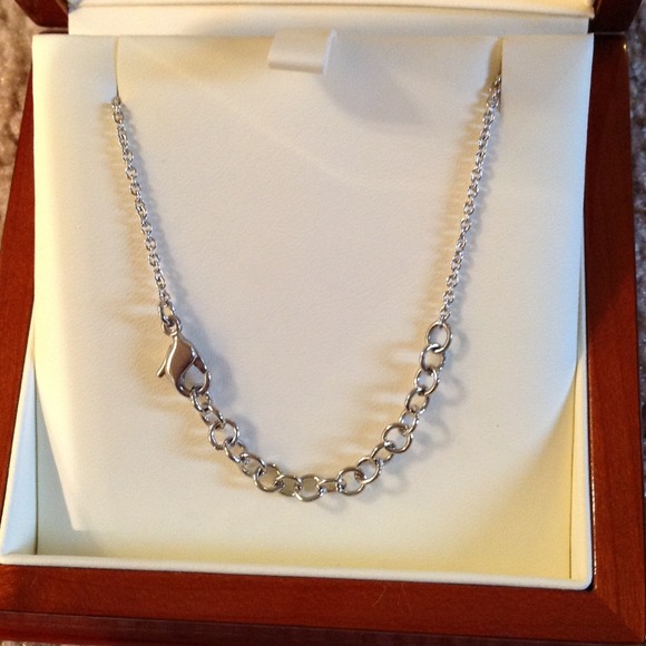 Sweet butterfly necklace, adjustable, 9" - Picture 2 of 2