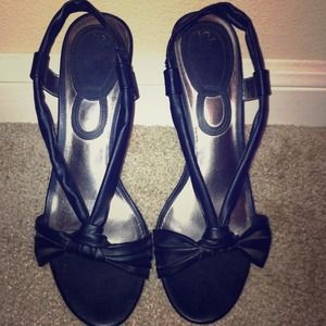 Charles by Charles David Wedges and Steve Madden