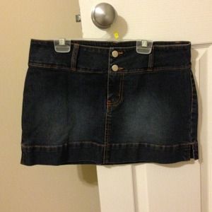 Jordache jean mini.