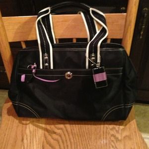 🎀Bundled,coach wallet and defender otterbox!!🎀