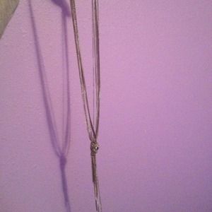 Knotted chain necklace