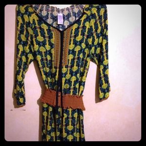 Dress never worn nice in the summer and fall