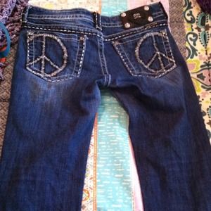 Size 28 miss me jeans! In great condition!