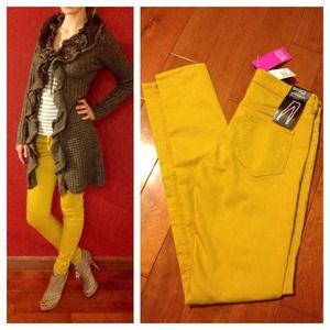 ❌SOLD❌ Mustard skinnies