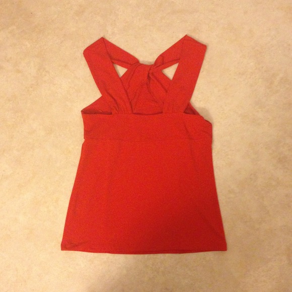 Gorgeous summer top! - Picture 2 of 2