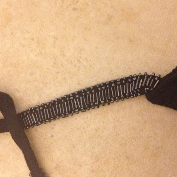 Beaded halter with keyhole - Picture 4 of 4