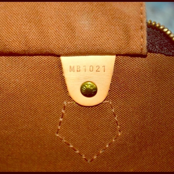 !!!SOLD!!!😍Authentic speedy 35 LV😍 - Picture 1 of 4