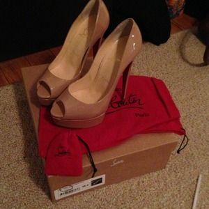 Sold christian louboutin lady peep in nude