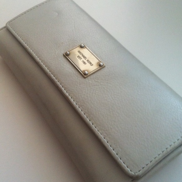 Michael Kors wallet for women
