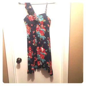 PRICE💸DROP👇👇Navy blue floral sundress!