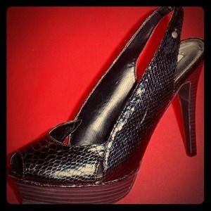 Vera Wang RICHTER BLACK Simply vera size 6