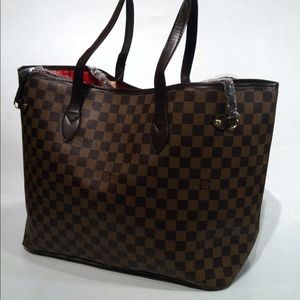 Bundle 2 bags and 3 wallets