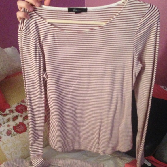 Long sleeve burgundy striped top