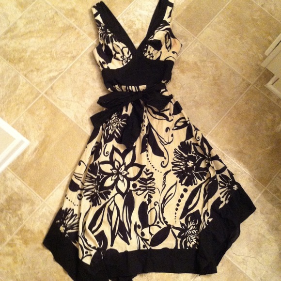 💥REDUCED💥 OCOC Floral Print Dress