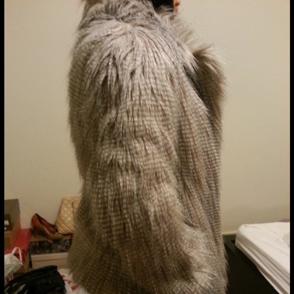 Fur jacket - Picture 2 of 2