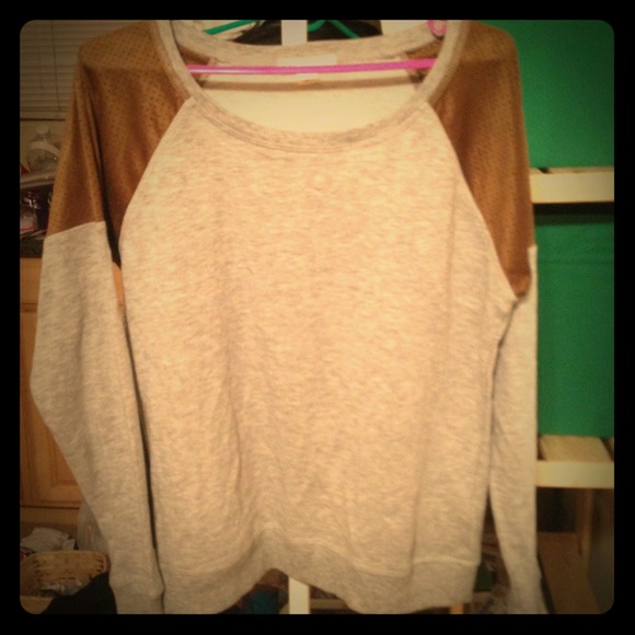 Forever XXI Sz M grey long sleeve. NWT