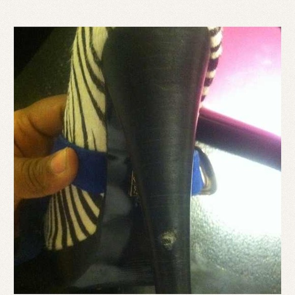 N.Y.L.A. extravaganza pump - Picture 3 of 3