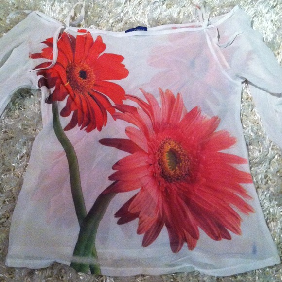 I'm too pale to wear white :)