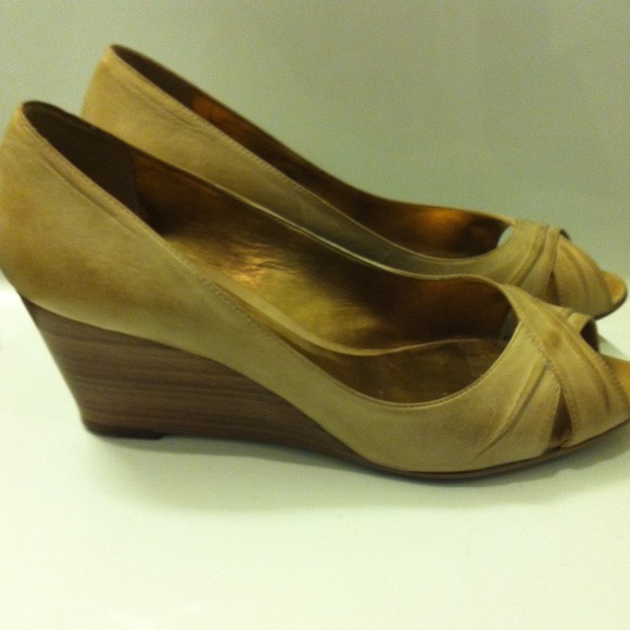 Aldo Open-Toe Wedges - Picture 2 of 3