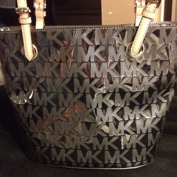 Authentic Michael Kors hand bag