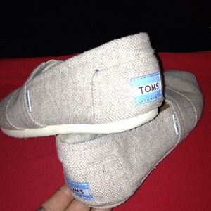 Toms
