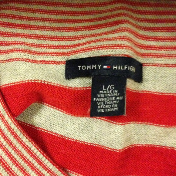Tommy Hilfiger sweater barely worn twice - Picture 2 of 3