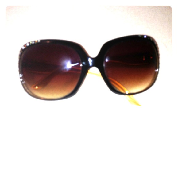 Brown tone rhinestone sunglasses